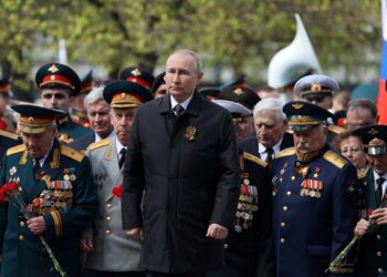 Putin reafirma que la operación especial en el Donbás logrará sus objetivos y llama a evitar una guerra mundial