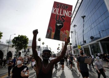 Dos años después del asesinato de George Floyd, el trauma racial impregna EE.UU.