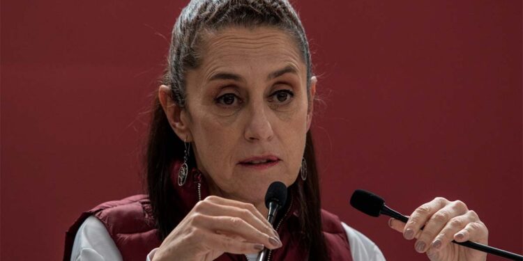 Víctimas de la L12 piden que Sheinbaum comparezca ante Ministerio Público