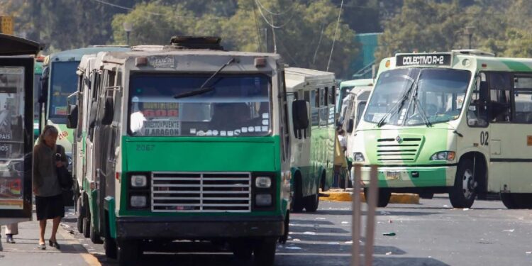Transportistas de la CDMX exigen incremento en la tarifa de transporte público