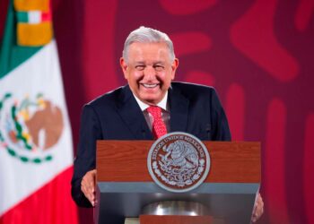 Presume AMLO que abasto de medicamentos en México llegó al 90%