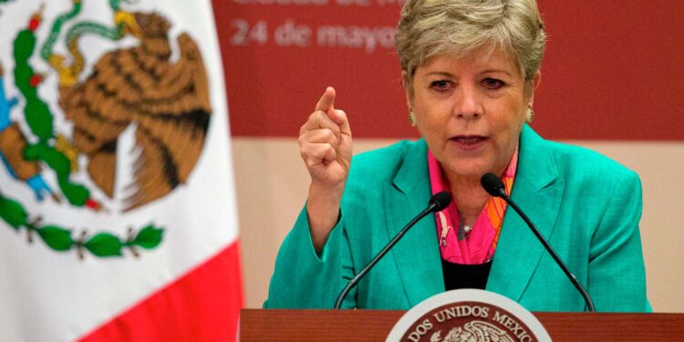 México nombra a Alicia Bárcena, extitular de Cepal, como embajadora en Chile