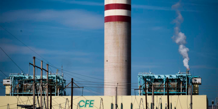 Pemex y CFE, entre las empresas energéticas de mayor riesgo para el ambiente