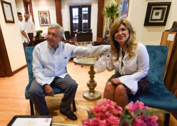 Expulsan a Claudia Pavlovich del PRI