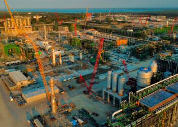 AMLO admite que refinería de Dos Bocas tendrá sobrecosto