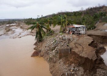 Huracán Agatha deja 11 muertos y 33 desaparecidos en Oaxaca