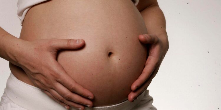 Mujer del Edomex dará a luz a 13 bebés