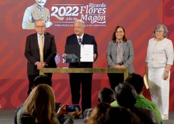 AMLO manda al Congreso iniciativa para eliminar el horario de verano
