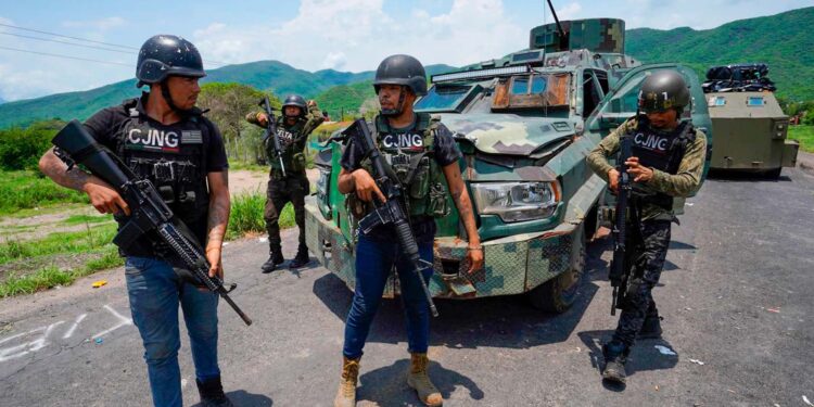 VIDEO | CJNG pide a cárteles no meterse con sacerdotes, médicos y maestros