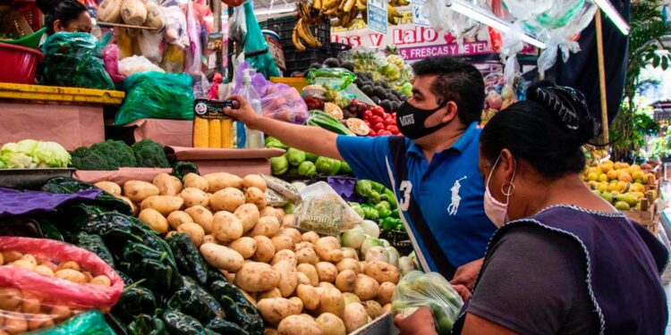 Alza de precios de productos básicos se está acelerando por la sequía y la inflación