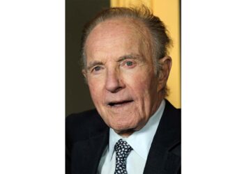 Muere James Caan, actor que interpretó a Sonny Corleone en “El padrino”