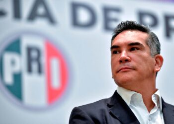 Exgobernadores del PRI piden la renuncia de Alejandro Moreno como dirigente nacional