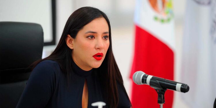 FGJCDMX investiga a Sandra Cuevas por supuesto permiso falso de camioneta