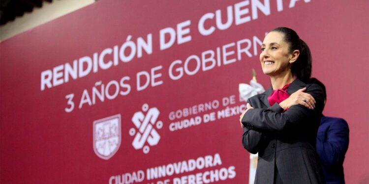 Metro colapsa; Sheinbaum en campaña