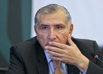 “Yo tampoco confío en usted”, dice Adán Augusto a madre de desaparecida