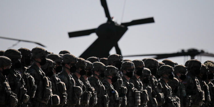 Putin ordena aumentar el número de efectivos de las Fuerzas Armadas de Rusia