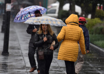 México espera fuertes lluvias por el potencial ciclón tropical cuatro que tocó tierra en Tamaulipas