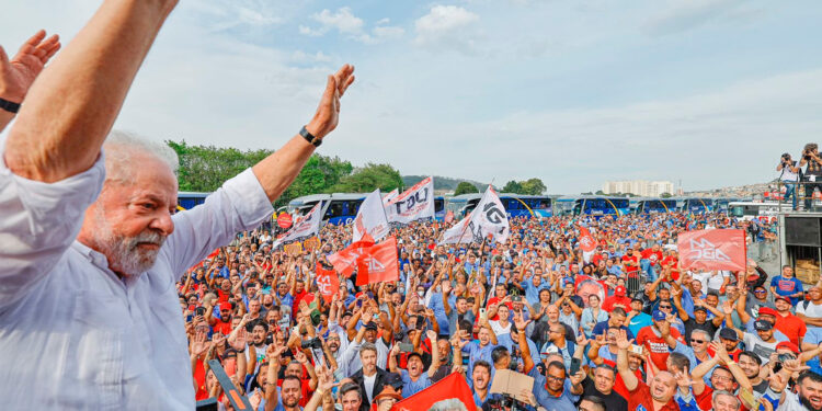 Brasil entra en campaña electoral con Lula por delante en las encuestas