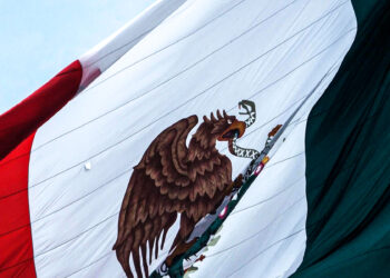 Peso mexicano se deprecia frente al dólar por visita de Nancy Pelosi a Taiwán