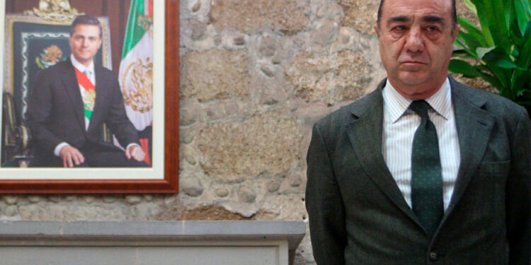Juez vincula a proceso a Jesús Murillo Karam por el caso Ayotzinapa