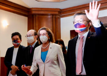 Pelosi abandona Taiwán tras una visita que cruzó la “línea roja” de China