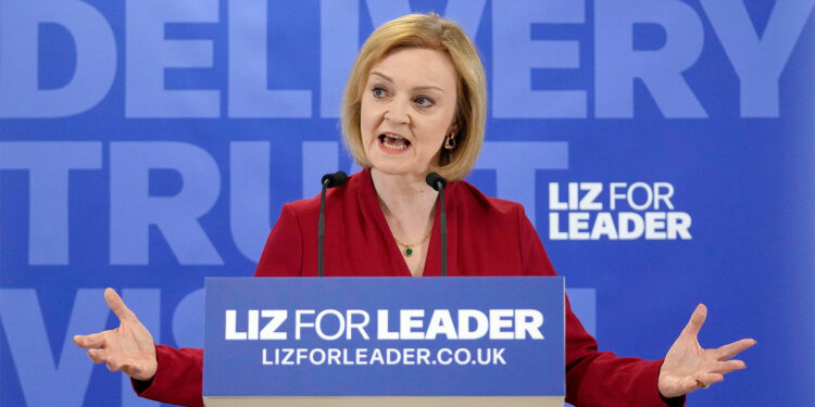 Truss asegura que “está lista” para pulsar el botón nuclear si es elegida primera ministra británica