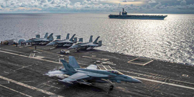 Portaaviones de EE.UU. realiza operaciones en el mar de Filipinas ante el aumento de la tensión con China