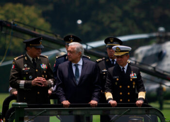 Hackean al Ejército: revelan documentos de seguridad y salud de AMLO