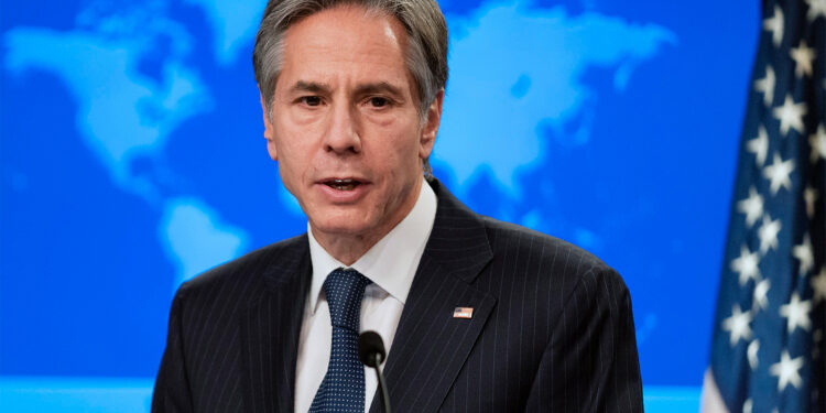 Blinken se reúne con Zelenski y anuncia 2,700 millones de dólares en ayuda a Ucrania