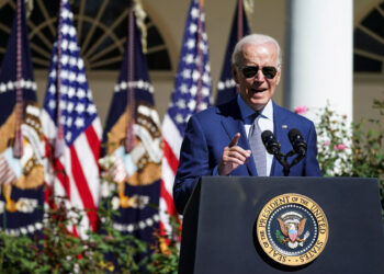 Biden advierte a Putin que EE.UU. no reconocerá la adhesión de las regiones liberadas a Rusia