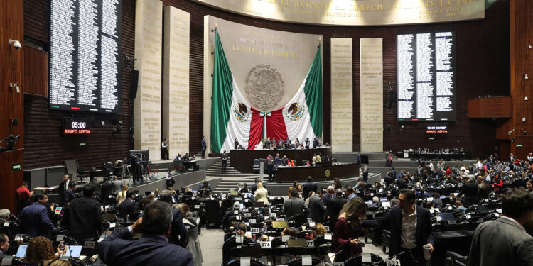 Diputados aprueban eliminar Horario de Verano