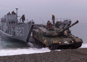 EE.UU. y Corea del Sur realizan ejercicios militares conjuntos en el mar de Japón