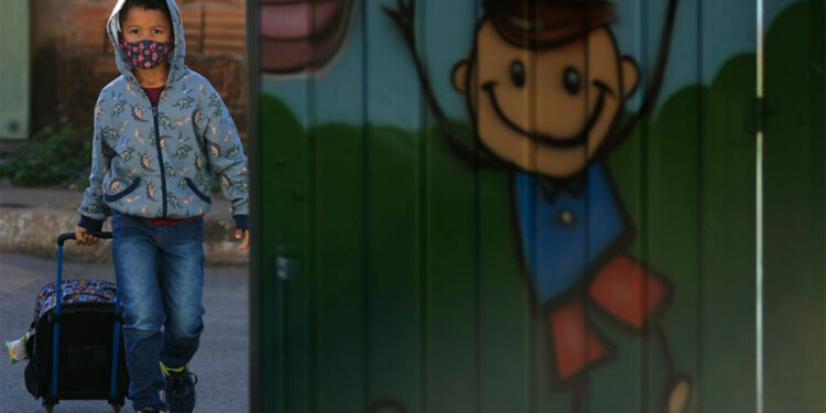 ONU lanza un fondo multimillonario para apoyar la educación en países pobres