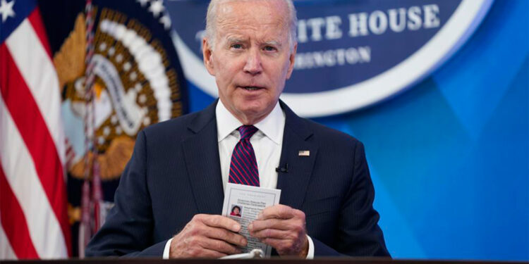 Biden pide al Congreso 13,700 millones de dólares en ayuda adicional para Ucrania