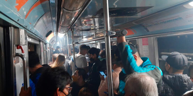 “Se está quemando”: Desalojan Línea B del Metro por corto circuito