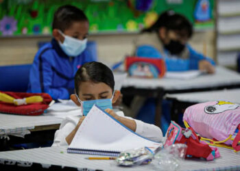 Discriminación hace fracasar la enseñanza de matemáticas en niñas: Unicef