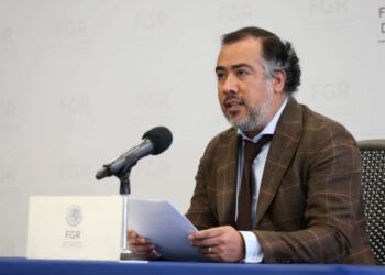 Renuncia fiscal especial para el caso de los 43 normalistas desaparecidos de Ayotzinapa