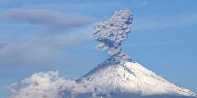 Wey, ya: Popocatépetl y volcán de Colima registran actividad