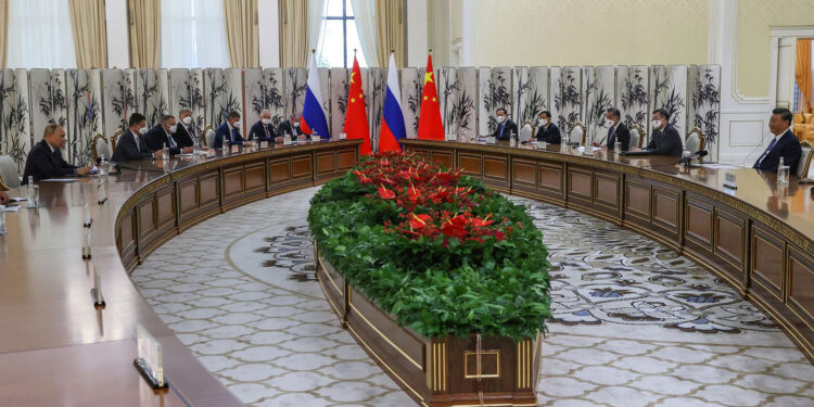 Xi Jinping llama a Putin a liderar juntos un mundo cambiante