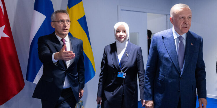 Turquía, miembro de la OTAN, busca su ingreso a la Organización de Cooperación de Shanghái