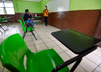 Baja la matrícula escolar en educación básica