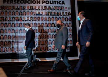 Anuncian PAN y PRD suspensión temporal de “Va por México”