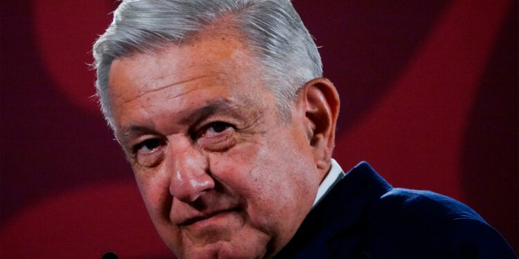 AMLO niega “militarizar” a México tras aprobación de reforma