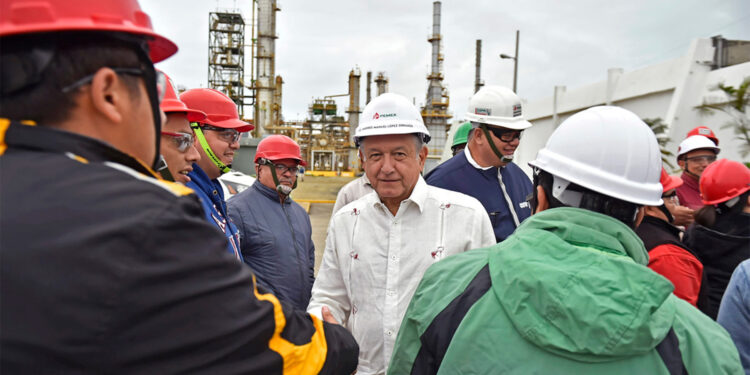 “AMLO y dos bocas quedarán mal”: producirán hasta 2024