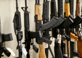 Gobierno de México insistirá en demandar a fabricantes de armas de EE.UU. pese a fallo