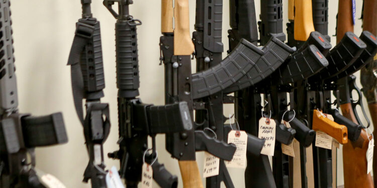 Gobierno de México insistirá en demandar a fabricantes de armas de EE.UU. pese a fallo