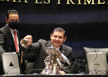 Senadores se aprueban “megapuente” por el Día de Muertos