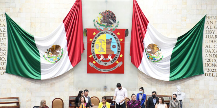 Congreso de Oaxaca avala permanencia del Ejército en las calles hasta 2028