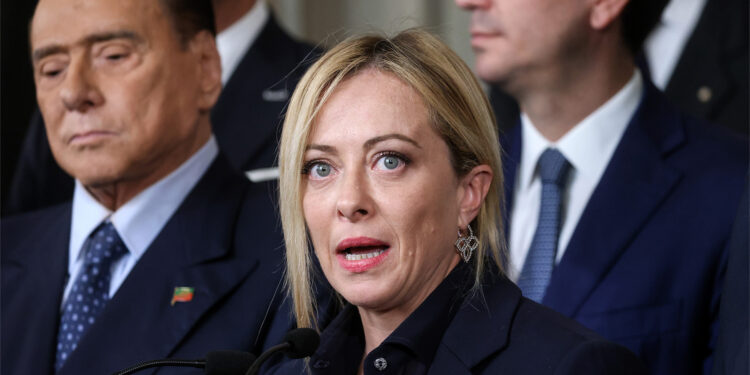 Presidente de Italia nombra a Meloni como primera ministra