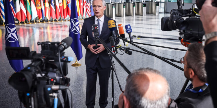 Occidente se reúne para prometer más armas a Ucrania